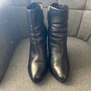 NINE WEST Women’s Quanette Black Leather Ankle Boots Size 8